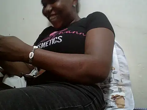 sexy inayah online show from June 2, 2026, 2:28 pm