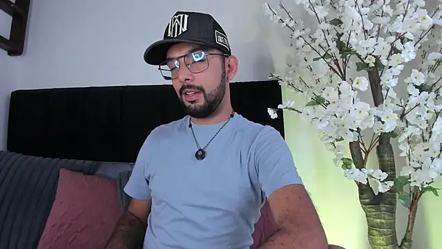 Paulo Dasilva  online show from May 29, 2026, 3:51 pm