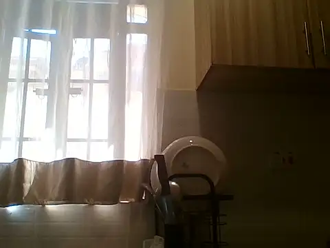 Hotty Luizer online show from May 26, 2026, 7:28 am