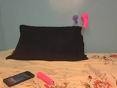 sexy-slut1 online show from June 3, 2026, 2:33 pm