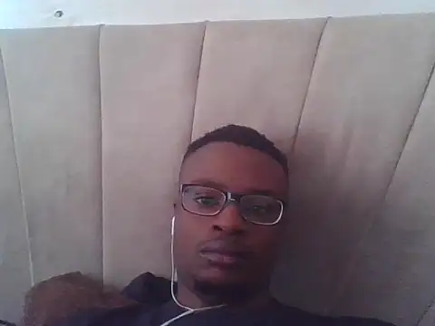 freakyboy255 online show from June 12, 2026, 9:07 am