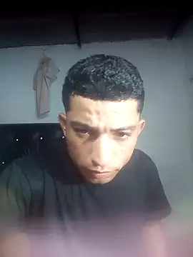 soymartinez2004 online show from May 24, 2026, 4:51 pm