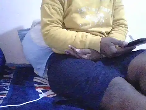 Snapshot of queenm5 chatting on July 20, 2026, 3:03 am queenm5 online show from July 20, 2026, 3:03 am