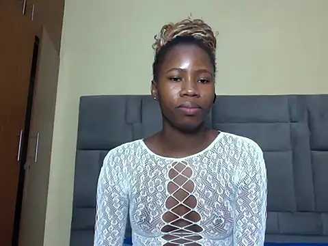Snapshot of Cuteebony16 chatting on July 11, 2026, 2:50 pm Cuteebony16 online show from July 11, 2026, 2:50 pm