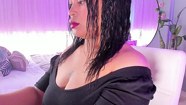 Bianca DVarela online show from June 8, 2026, 1:11 pm