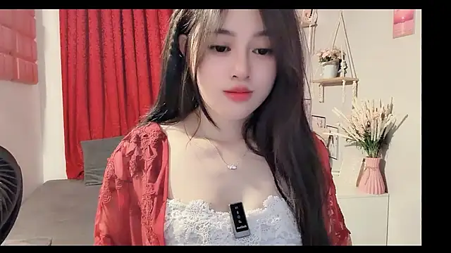 Snapshot of Bee-Cherry chatting on June 26, 2026, 2:17 am Bee-Cherry online show from June 26, 2026, 2:17 am