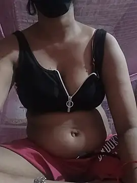 Cute-Malti online show from June 15, 2026, 7:35 pm