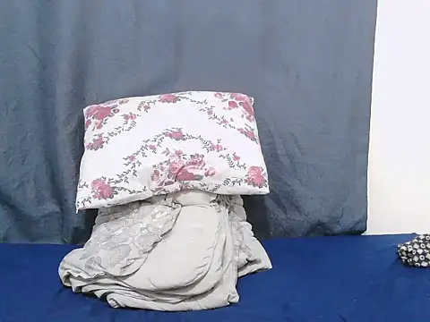 Cute lyn online show from July 7, 2026, 7:23 am