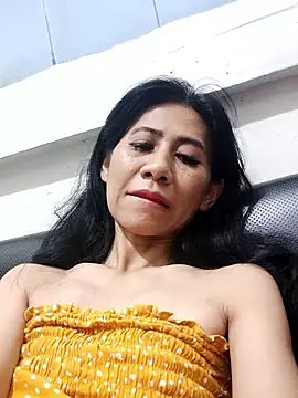 Alisaa0716 online show from June 5, 2026, 6:57 pm