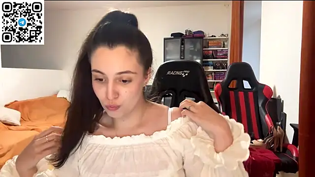 SweetFenomen67 online show from July 17, 2026, 5:10 pm