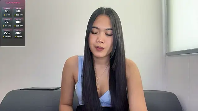 CozyMia online show from May 20, 2026, 4:53 am
