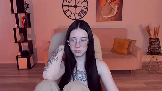 AlexisBliss online show from July 7, 2026, 6:47 am