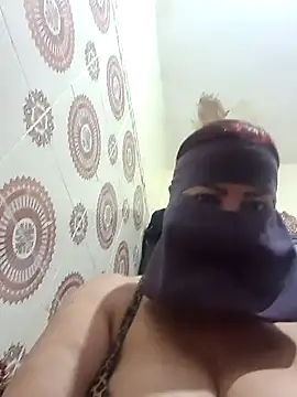 chirin sexy online show from June 4, 2026, 3:28 pm