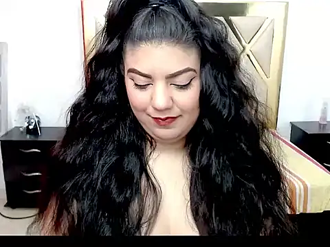 bellatraviesa online show from June 5, 2026, 3:07 pm