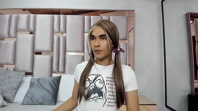 MiaBuny online show from July 18, 2026, 11:41 am