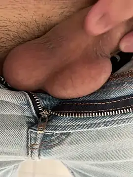 juliofolla online show from June 11, 2026, 2:36 pm