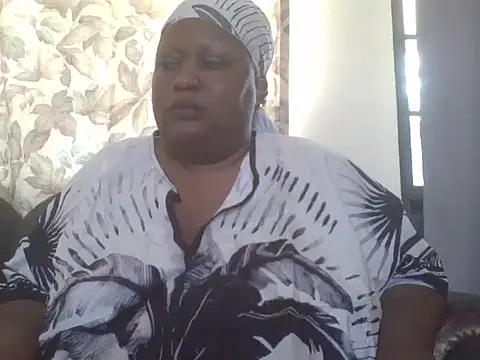 Snapshot of fat_ebonyqueen chatting on July 10, 2026, 7:30 am fat ebonyqueen online show from July 10, 2026, 7:30 am