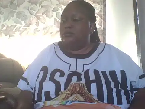 Snapshot of fat_ebonyqueen chatting on July 15, 2026, 5:58 am fat ebonyqueen online show from July 15, 2026, 5:58 am
