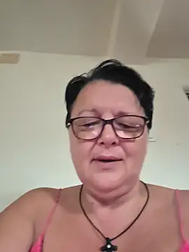 Snapshot of Diana_Diafan chatting on July 20, 2026, 6:32 am Diana Diafan online show from July 20, 2026, 6:32 am