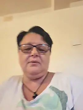 Snapshot of Diana_Diafan chatting on July 19, 2026, 6:22 am Diana Diafan online show from July 19, 2026, 6:22 am