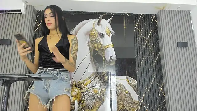 Violeta Alvarez online show from June 3, 2026, 9:08 pm
