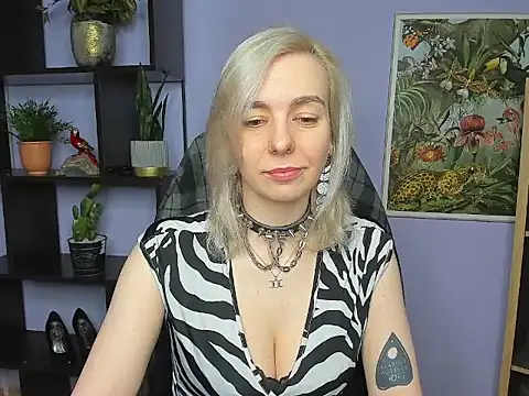 velvetanne online show from May 27, 2026, 6:43 am
