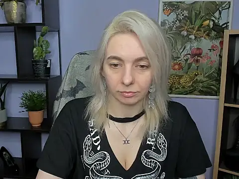 velvetanne online show from June 1, 2026, 6:24 am