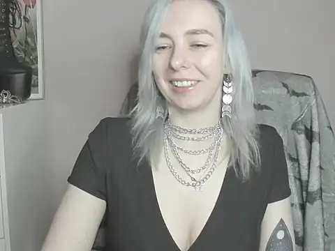 Snapshot of velvetanne chatting on July 21, 2026, 6:48 am velvetanne online show from July 21, 2026, 6:48 am