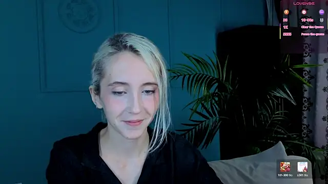 Elen  Moore online show from July 20, 2026, 5:59 am