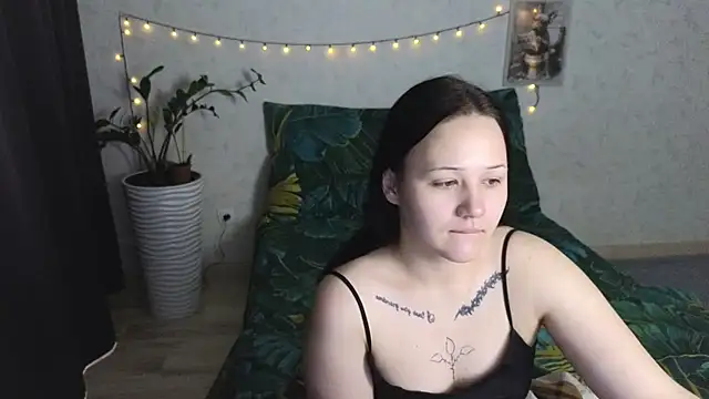 Tori cute online show from June 5, 2026, 1:21 am