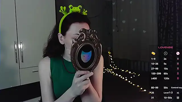 Snapshot of PricklyPeach chatting on July 20, 2026, 9:06 pm PricklyPeach online show from July 20, 2026, 9:06 pm