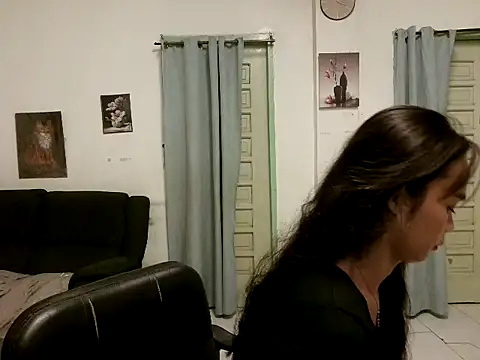 Angela010305 online show from July 16, 2026, 11:51 am
