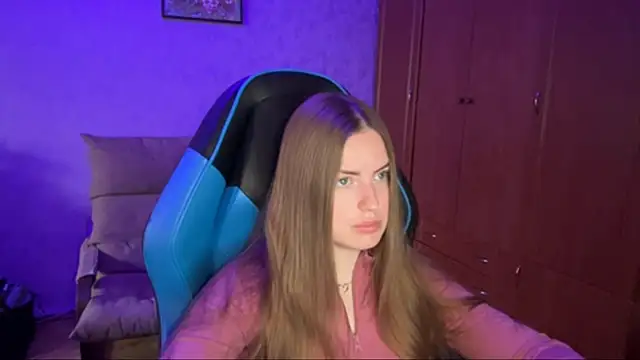 SilkSinner  online show from May 28, 2026, 8:11 am