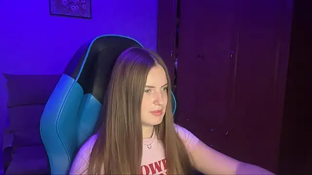 SilkSinner  online show from June 3, 2026, 4:44 pm
