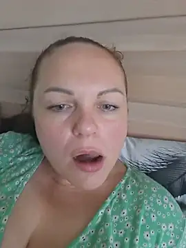 Snapshot of Meri_a chatting on July 2, 2026, 1:17 pm Meri a online show from July 2, 2026, 1:17 pm