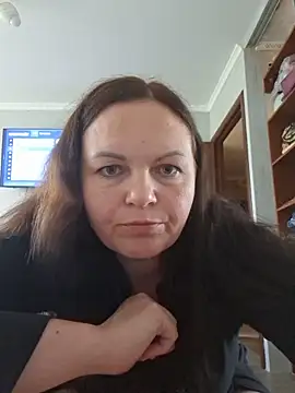 Snapshot of Meri_a chatting on June 16, 2026, 1:44 pm Meri a online show from June 16, 2026, 1:44 pm