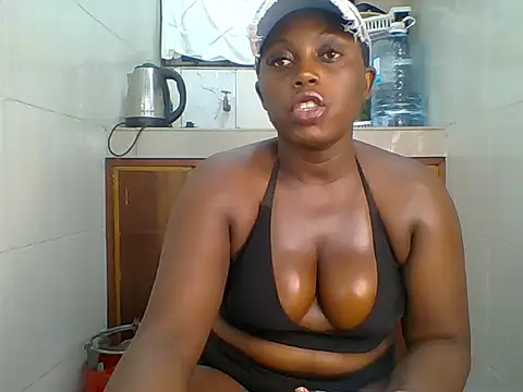 booty queen8 online show from June 3, 2026, 5:28 pm