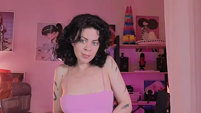 LuluKissmi online show from May 21, 2026, 12:35 pm