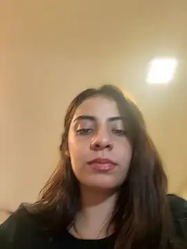 Hanna Cruz  online show from July 16, 2026, 3:42 pm