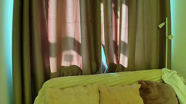 Snapshot of silver_grl chatting on June 2, 2026, 1:38 am silver grl online show from June 2, 2026, 1:38 am