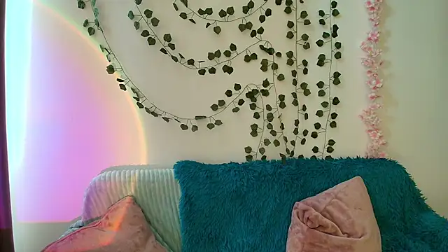 silver grl online show from June 23, 2026, 3:37 am