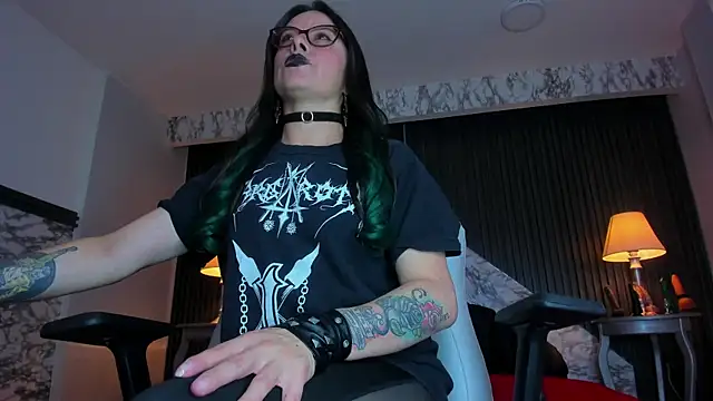 EvangelineJoness online show from June 2, 2026, 11:54 am