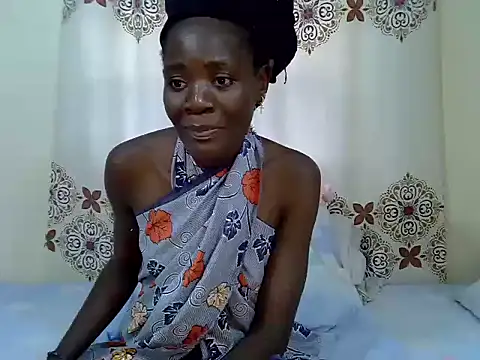 Snapshot of PetiteMelaninn chatting on June 20, 2026, 7:46 am PetiteMelaninn online show from June 20, 2026, 7:46 am