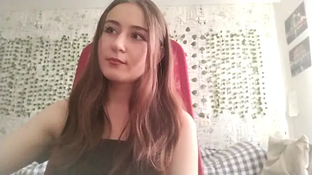 Pollykiss online show from June 30, 2026, 11:10 am