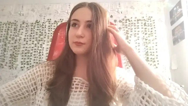 Pollykiss online show from June 6, 2026, 12:32 pm