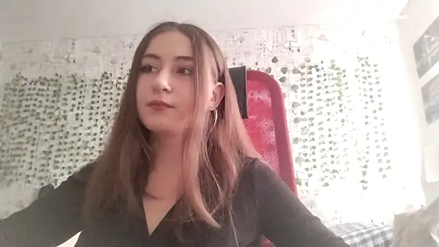 Pollykiss online show from July 30, 2026, 10:36 am
