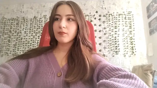Pollykiss online show from June 18, 2026, 10:09 am