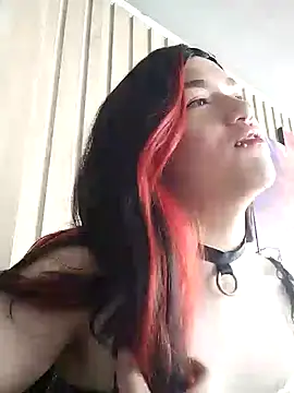 Snapshot of Victoria_Hiills chatting on July 17, 2026, 7:33 pm Victoria Hiills online show from July 17, 2026, 7:33 pm