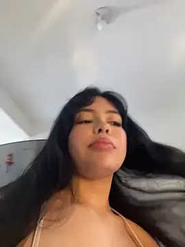 FERNANDAXX  online show from May 24, 2026, 2:50 pm