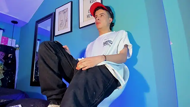 kevinn bluee online show from May 27, 2026, 1:57 am